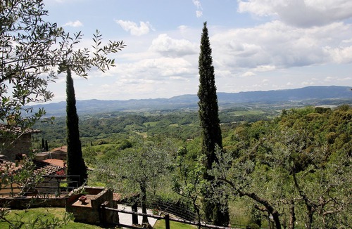 Loro Ciuffenna Villa | Tuscan villa in the Chianti hills