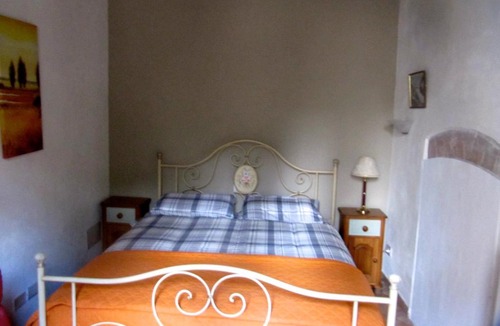 Montefegatesi Apartment | tuscanrooms apartment
