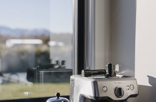 Ben Ohau House | Tussock Fields, Twizel. EPIC mountain views!