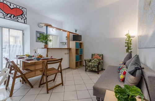Sant'Antonio Apartment | Tuttomondo Central Flat with Private Courtyard