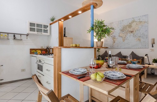 Sant'Antonio Apartment | Tuttomondo Central Flat with Private Courtyard