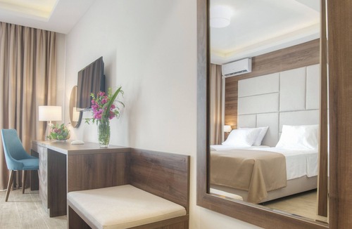 Bijeli do Hotel | Twelve by Aycon