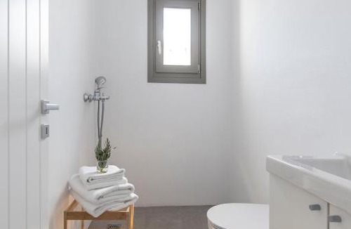 Naousa Hotel | TWELVE PLUS+