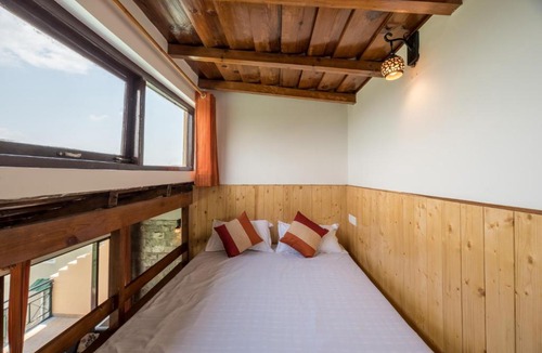 Kasiyalekh Apartment | Twilight Ridge, Studio overlooking the hills w wifi by Roamhome