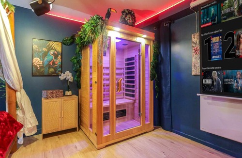 Centre Ville Apartment | Twilight Star Spa - Sauna & Private Cinema - Parking