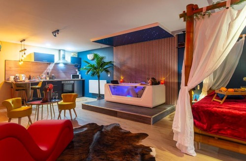 Centre Ville Apartment | Twilight Star Spa - Sauna & Private Cinema - Parking