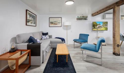 Edinburg House | Twin Acres