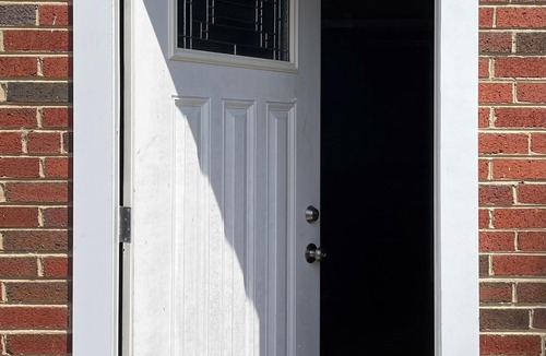 Silver Spring House | TWIN BED - PILLOW - SHOWER - FRIDGE - MW - 66 Night