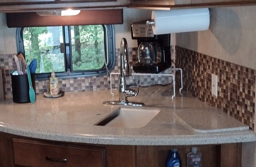 Honor House | Twin Birch Resort - The Loon on the Lake - Lakefront with Dock, Kayak, and Rowboat!