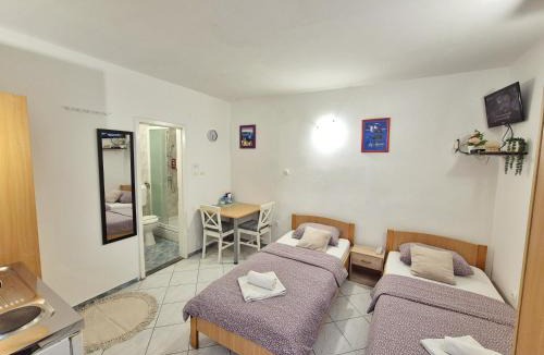 Split Apartment | Twin Love Apartment