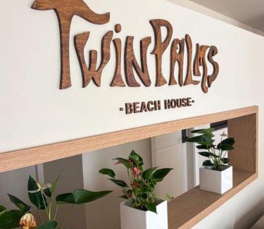 Thulusdhoo Island Hotel | TWIN PALMS 'Beach House' - New surf front location