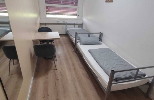 Trudering-Riem Hostel | Twin room-Shared Bathroom