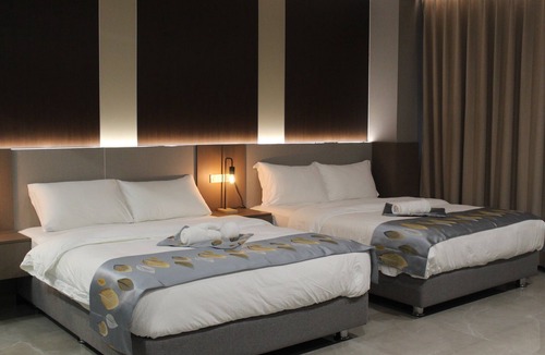 Tambo Hotel | Twin Sky Standard – Comfortable, Practical, Convenient