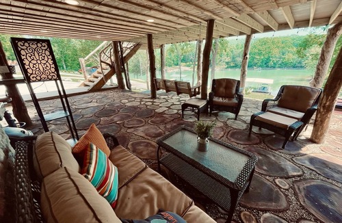 La Follette Resort | “Twin Timbers” 11 bdrm,sleeps 38! hotubs, docks, 3 firepits, sxs, optional boats