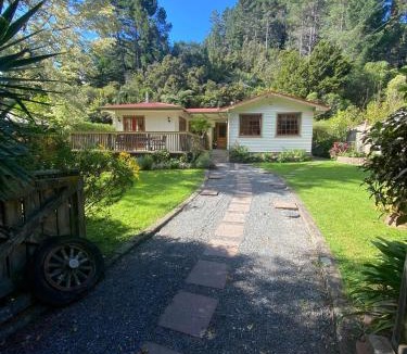 Pinehaven House | Twin Totara Cottage