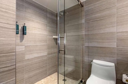 West End Hotel | Two 2BR Suites w/Pool Access l Near National Mall, Museums & Dupont Circle