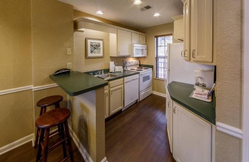 South Lee Hotel | Two 2BR Villas l From Sauna to Sports Courts – Comfort & Fun for Everyone