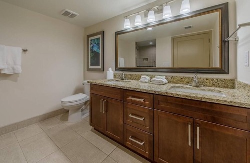 North Scottsdale Hotel | Two 2BR Villas with Balcony, Full Kitchen l Splash Pool & Game Room Access
