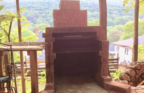 St. Elmo Improvement League Apartment | Two Beautiful Apartments for your Stay in Chattanooga at "Mountain View"