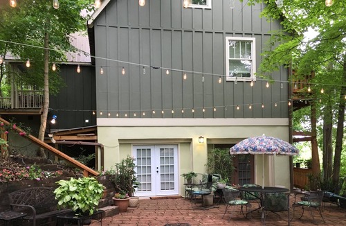 St. Elmo Improvement League Apartment | Two Beautiful Apartments for your Stay in Chattanooga at "Mountain View"