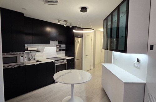 Niagara Condo | Two bed condo liberty village full lake view Short term