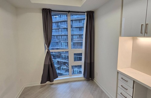 Niagara Condo | Two bed condo liberty village full lake view Short term