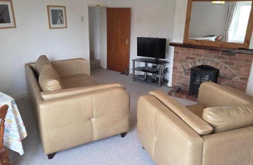Grantham Apartment | Two Bed First Floor Apartment in Village location