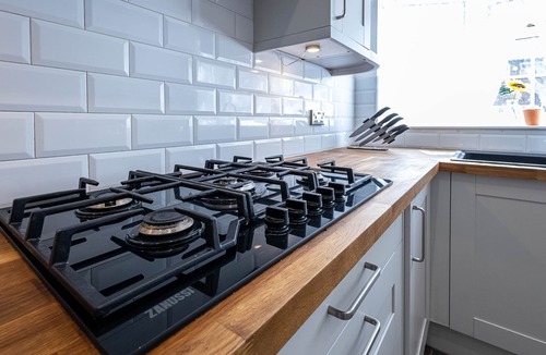 Livesey House | Two Bed Hse near London Bridge and London eye and London Museum