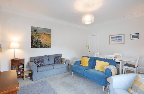 North Berwick Apartment | Two bedroom apartment with sea views in the heart of North Berwick. Sleeps 7.