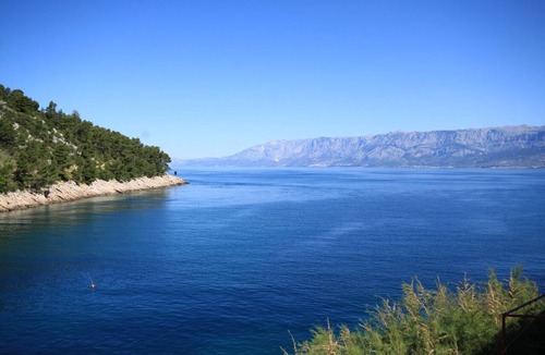 Bogomolje Apartment | Two bedroom apartment near beach Cove Mala Pogorila, Hvar (A-8953-a)