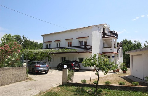 Silo Apartment | Two bedroom apartment with balcony Šilo, Krk (A-18763-b)