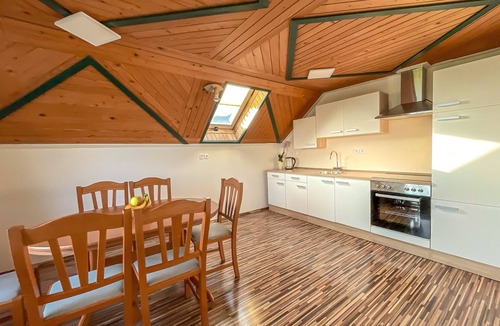 Preddvor Apartment | Two bedroom app in Preddvor with mountain view