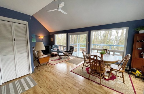 Central Frontenac Cottage | Two-bedroom cottage on quiet lake, family-friendly — kayaks, canoe (sauna avail)