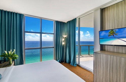 Sunny Isles Beach Apartment | Two Bedroom Oceanfront Apartment