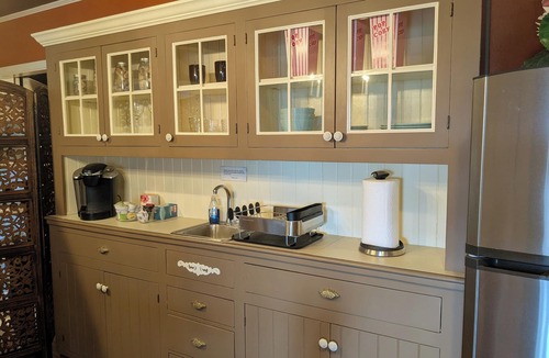 Sunnyside House | Two-bedroom Private Suite! Stunning Mt.Hood Views & much more!