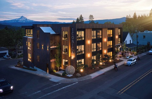 White Salmon Apartment | Two-bedroom suite-located downtown White Salmon, Suite 3 at The Iconica