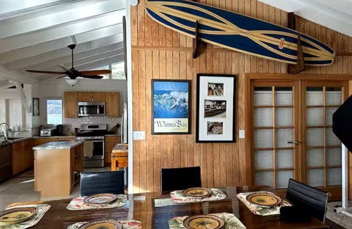 Pahoa House | Two bedroom, two bath and separate cottage with king full bath at orchid farm.