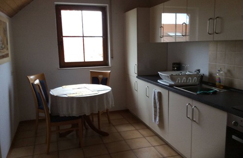 Kindsbach House | Two-bedroom with brand new kitchen and free parking within the premises.