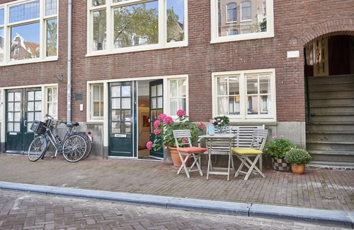 Jordaan Apartment | TWO BEDROOMS WITH TWO PRIVATE BATHROOMS - IDEAL FOR 2 COUPLES