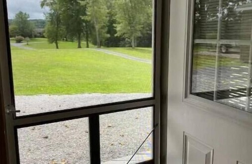 Abingdon Cabin | Two BR Cabin next to Creeper Trail