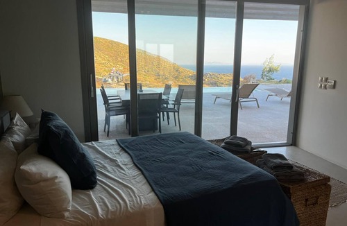 Milopotas Villa | Two Br Private Peaceful Mylo Villa No Living Room Close to Mylopotas Beach