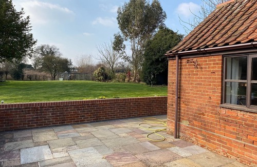 Dilham House | Two Brickground Large Victorian Cottage With Beautiful Garden