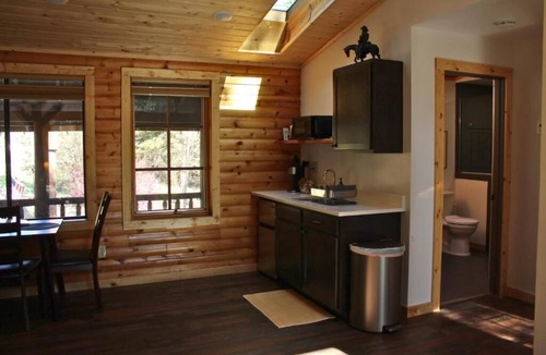Bailey Cabin | Two Bridges Lodge