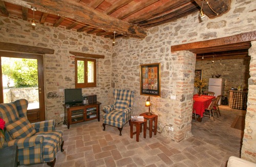 Lisciano Niccone House | Two characteristic houses on an estate in Umbria