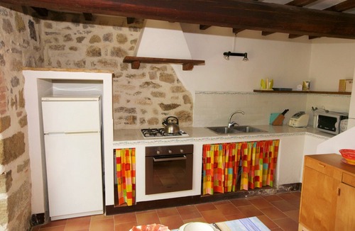 Lisciano Niccone House | Two characteristic houses on an estate in Umbria