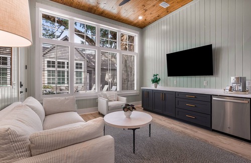 Fairhope Cottage | Two Cottage Suites in one! Downtown Cottage Hideaway