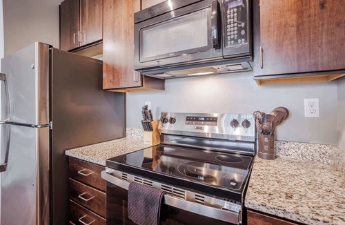 Central Business District Apartment | TWO CozySuites at the Banks with Pool! 18