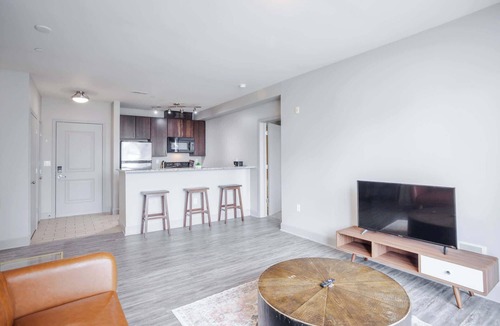 Central Business District Apartment | TWO CozySuites at the Banks with Pool! 18