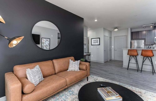 Central Business District Apartment | TWO CozySuites at the Banks with Pool! 17