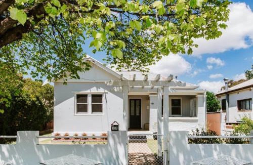 Central Mudgee House | Two Daughters Cottage - Refined Country Living